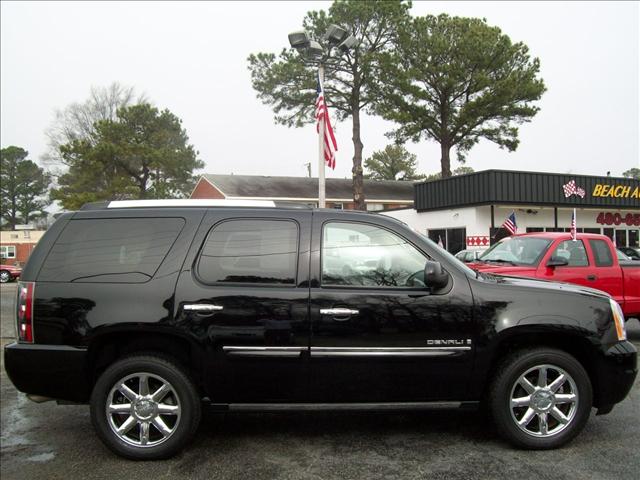 GMC Yukon 2008 photo 2
