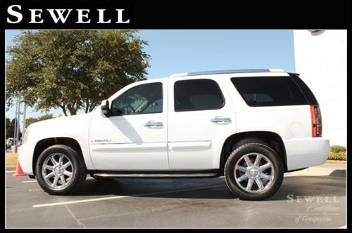 GMC Yukon 2008 photo 2