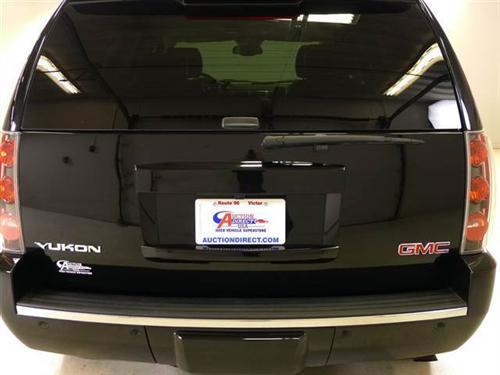GMC Yukon 2008 photo 1