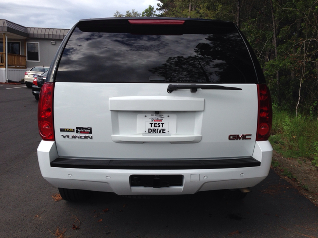 GMC Yukon 2008 photo 1