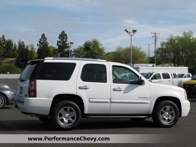 GMC Yukon 2008 photo 4
