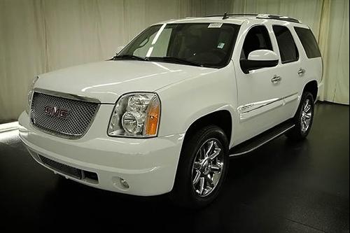 GMC Yukon 2008 photo 2