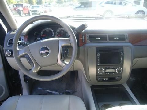 GMC Yukon 2008 photo 2