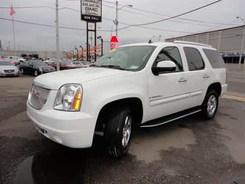 GMC Yukon 2008 photo 2