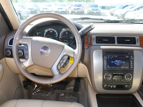 GMC Yukon 2008 photo 2