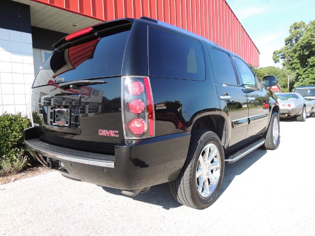 GMC Yukon 2008 photo 2