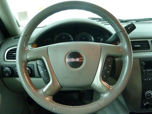 GMC Yukon 2008 photo 2
