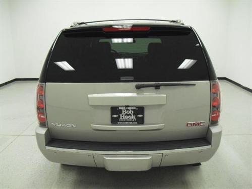 GMC Yukon 2008 photo 1