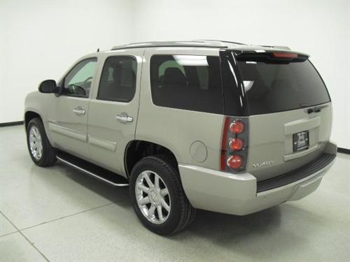 GMC Yukon 2008 photo 2