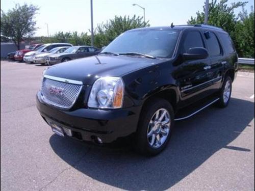 GMC Yukon 2008 photo 2