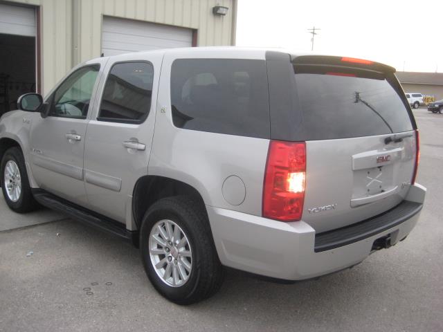 GMC Yukon 2008 photo 2