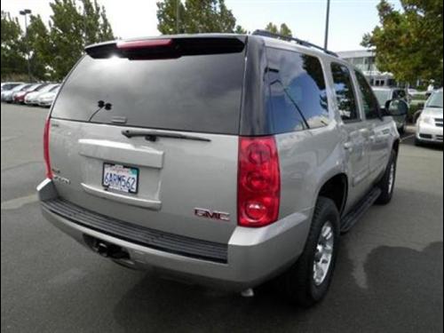 GMC Yukon 2008 photo 2