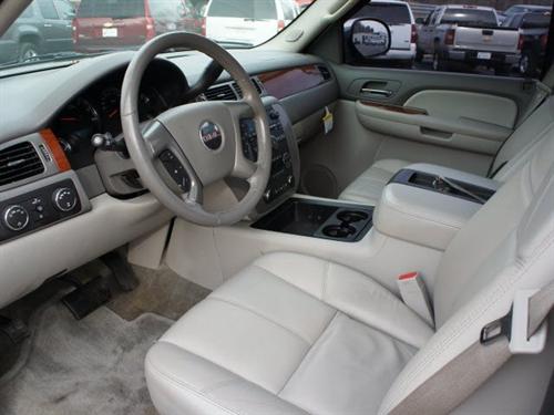 GMC Yukon 2008 photo 2