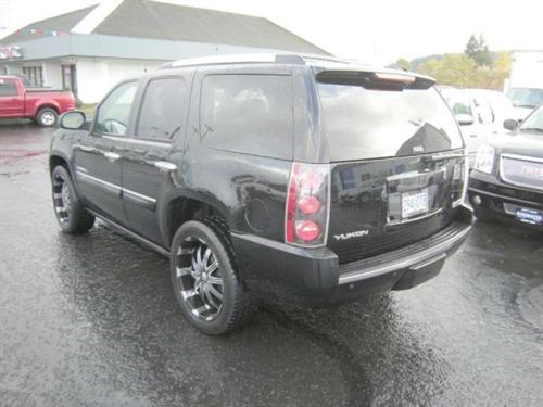 GMC Yukon 2008 photo 2