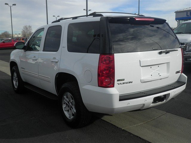 GMC Yukon 2009 photo 3