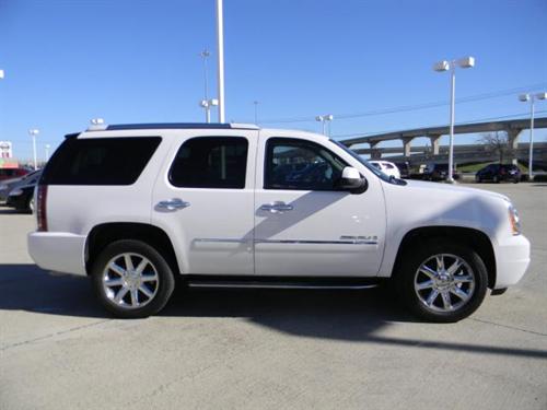 GMC Yukon 2009 photo 3