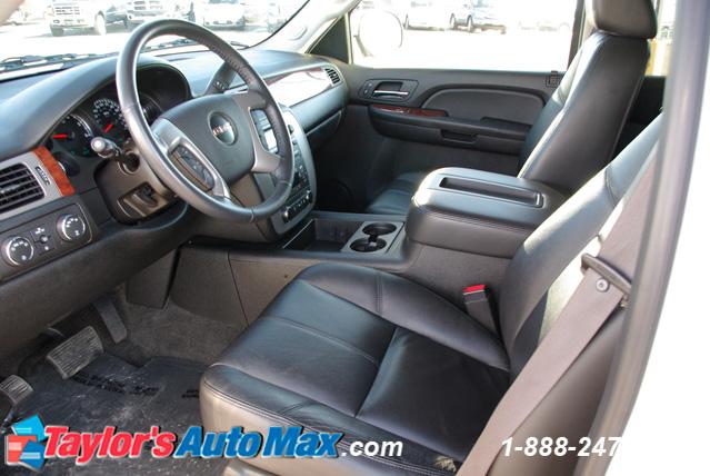 GMC Yukon 2009 photo 2