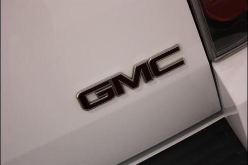 GMC Yukon 2009 photo 2