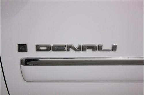 GMC Yukon 2009 photo 3