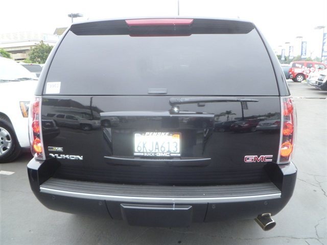 GMC Yukon 2009 photo 5