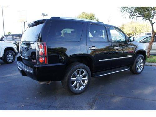 GMC Yukon 2009 photo 4