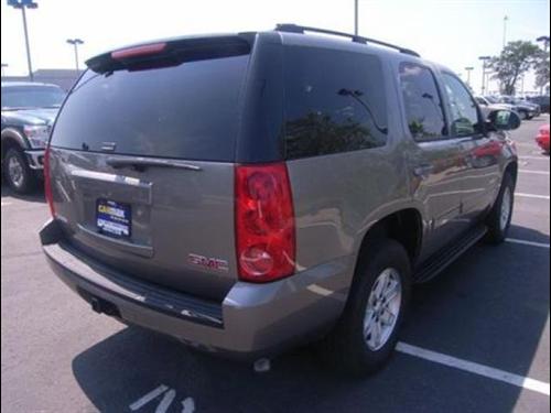 GMC Yukon 2009 photo 2