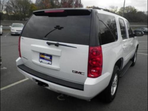 GMC Yukon 2009 photo 3