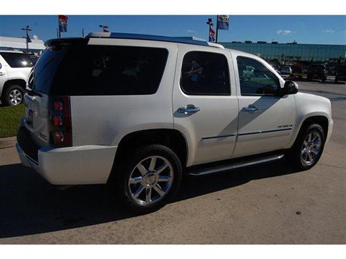 GMC Yukon 2009 photo 3
