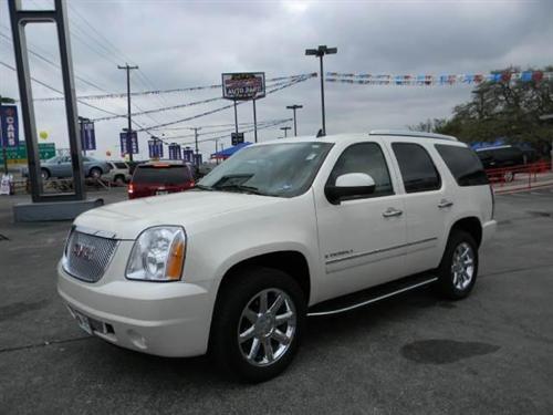 GMC Yukon 2009 photo 2