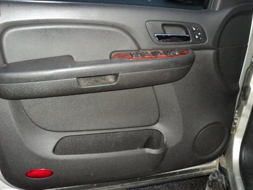 GMC Yukon 2009 photo 2