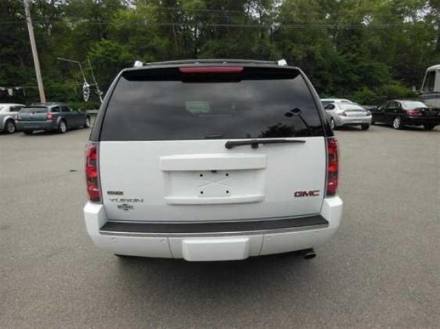 GMC Yukon 2009 photo 5