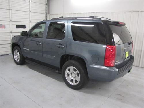 GMC Yukon 2009 photo 2