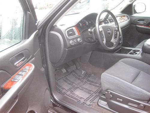 GMC Yukon 2009 photo 2