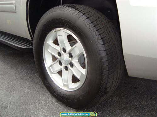 GMC Yukon 2009 photo 2