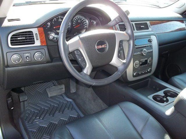 GMC Yukon 2009 photo 1