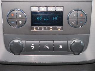 GMC Yukon 2009 photo 2