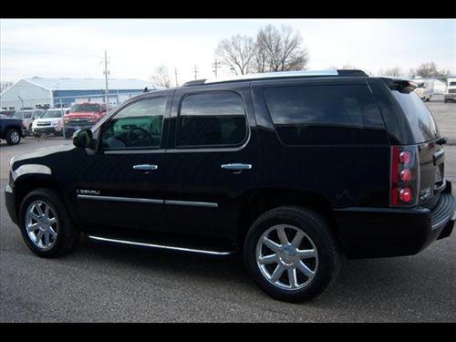 GMC Yukon 2009 photo 1
