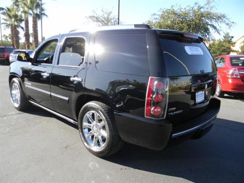 GMC Yukon 2009 photo 2