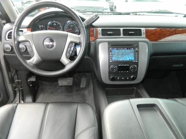 GMC Yukon 2009 photo 1