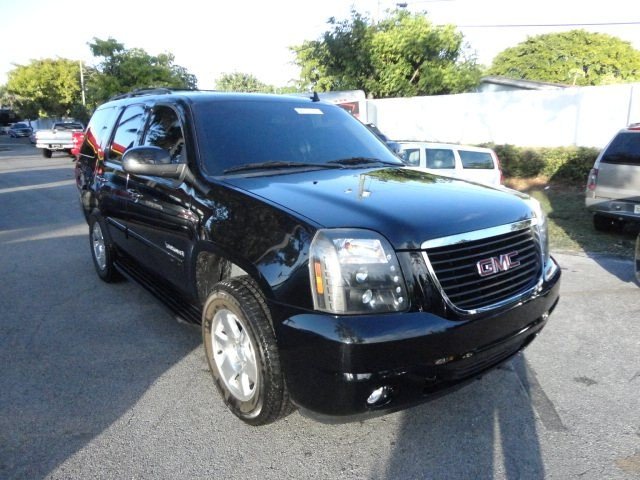 GMC Yukon 2009 photo 2