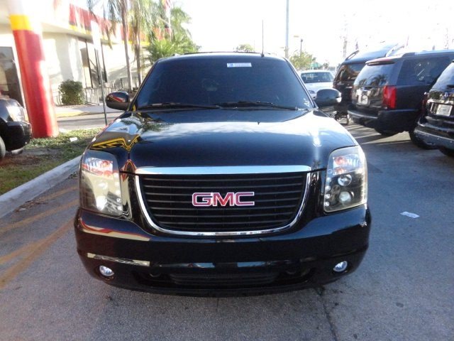 GMC Yukon 2009 photo 1