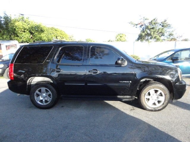 GMC Yukon 2009 photo 3