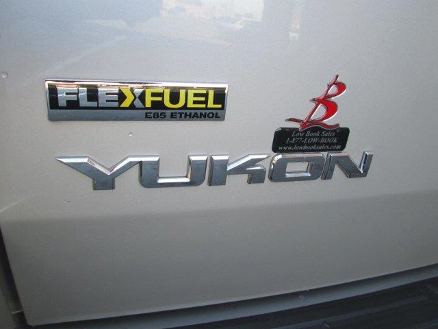 GMC Yukon XJ6 Vanden Plas SUV