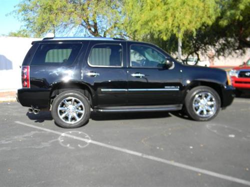 GMC Yukon 2009 photo 2