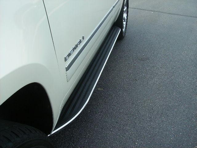 GMC Yukon 2009 photo 2