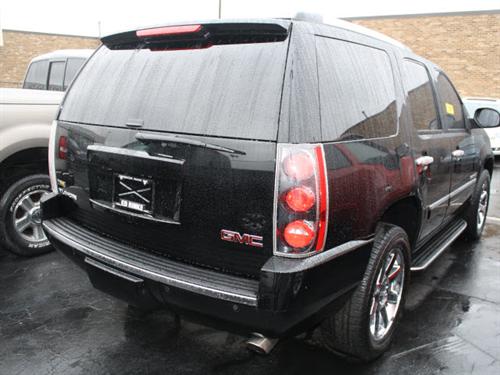 GMC Yukon 2009 photo 3