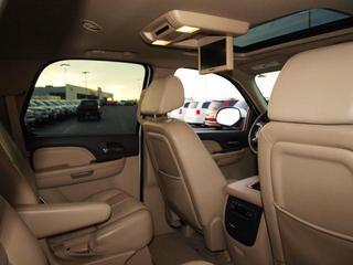 GMC Yukon 2009 photo 2