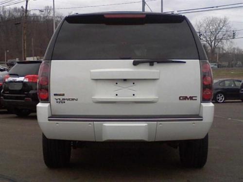 GMC Yukon 2009 photo 4