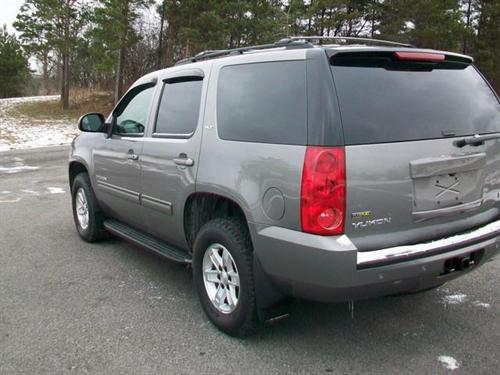 GMC Yukon 2009 photo 2