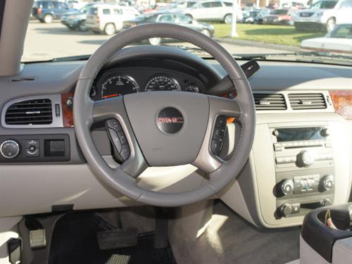 GMC Yukon 2009 photo 2